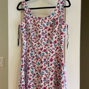 Forever 21 Floral Mini Fitted Dress: Small